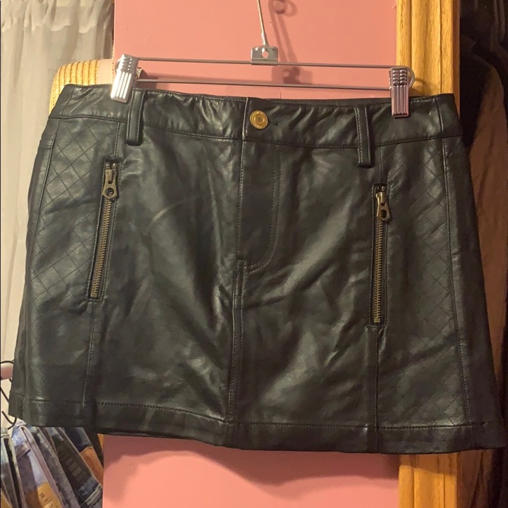 nwt faux leather zipper skirt